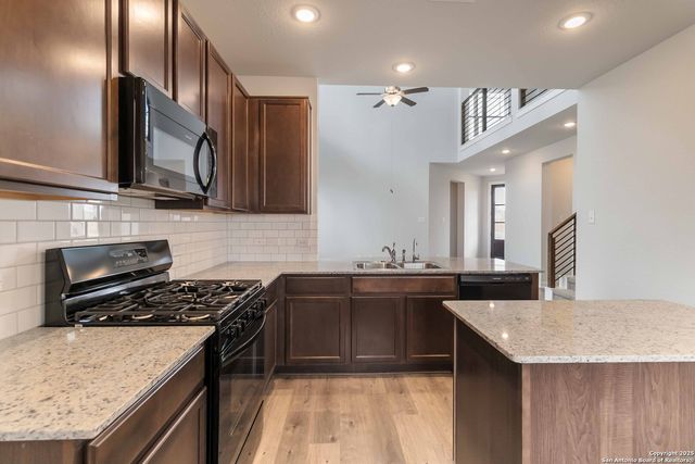 8803 Lemon Verbena, Elmendorf, TX 78112