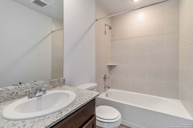 8803 Lemon Verbena, Elmendorf, TX 78112