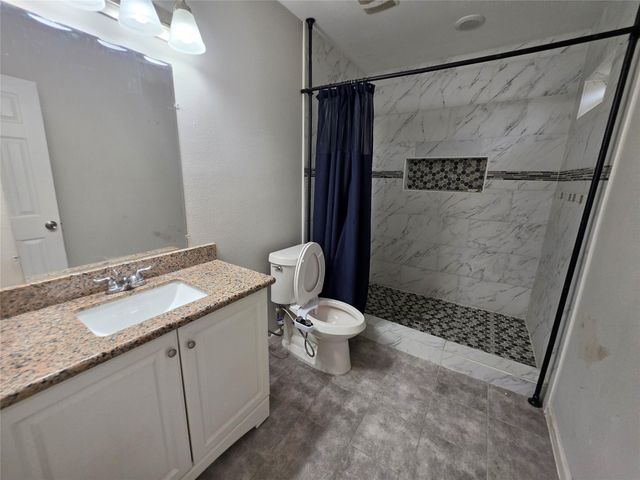 8202 Laura Koppe Road, Houston, TX 77028
