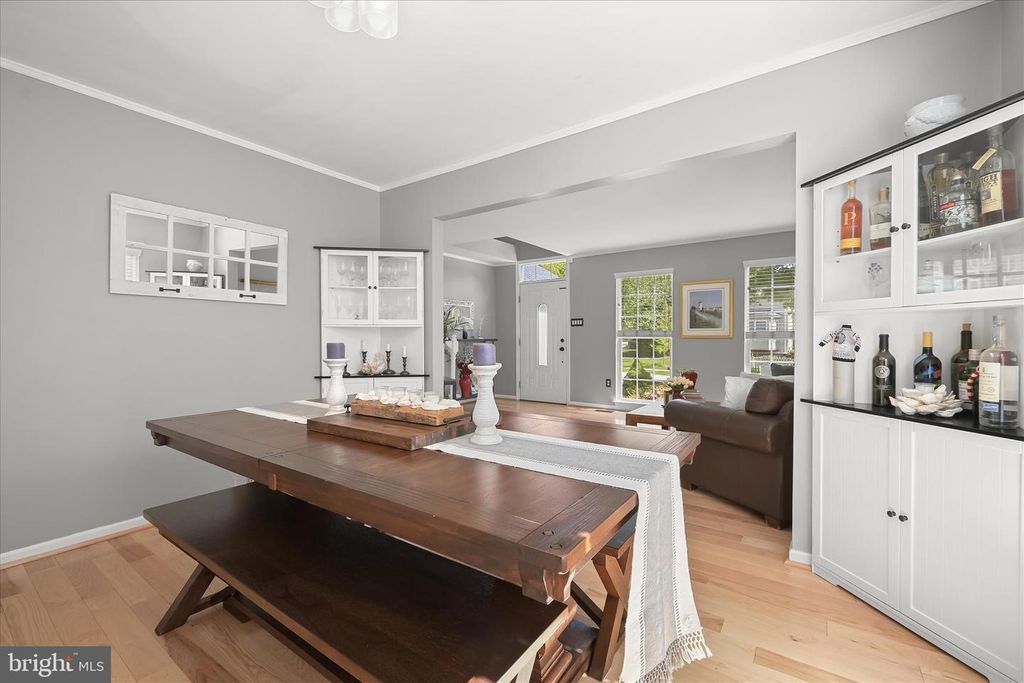Image 12 of property listing at 7036 GARDEN WALK, Columbia, MD 21044