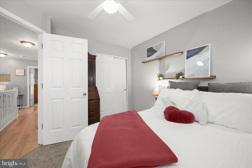 Image 38 of property listing at 7036 GARDEN WALK, Columbia, MD 21044