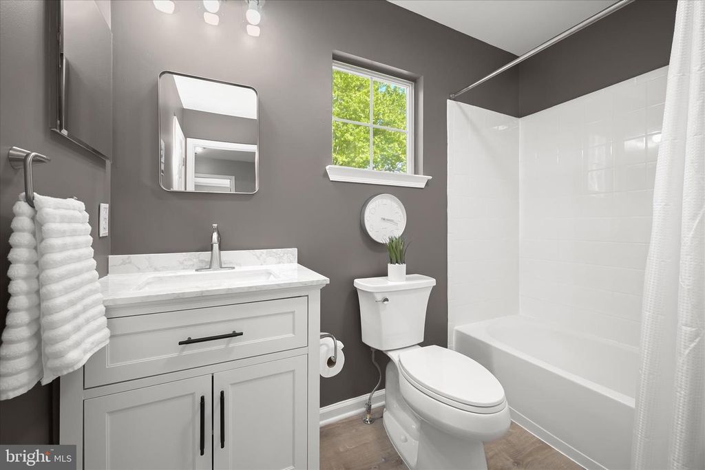 Image 44 of property listing at 7036 GARDEN WALK, Columbia, MD 21044