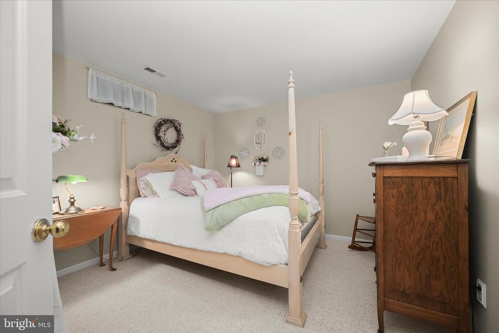Image 51 of property listing at 7036 GARDEN WALK, Columbia, MD 21044