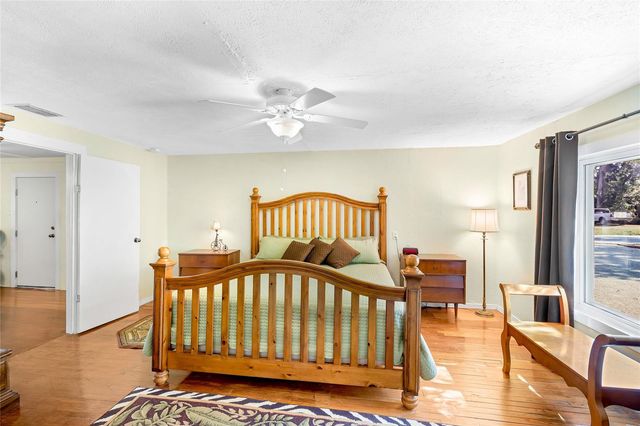 4030 WORCESTER ROAD, Sarasota, FL 34231