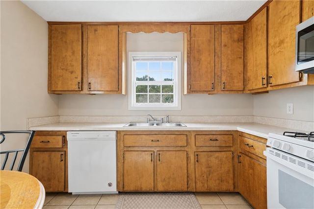 16 Moody Street, Cartersville, GA 30120