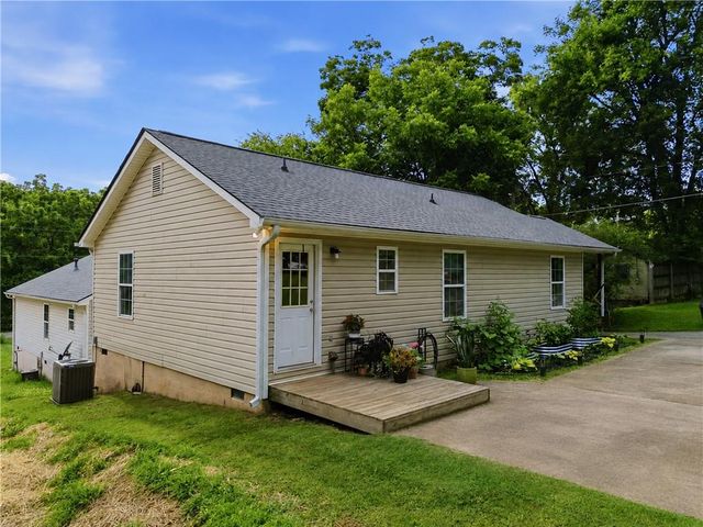 16 Moody Street, Cartersville, GA 30120