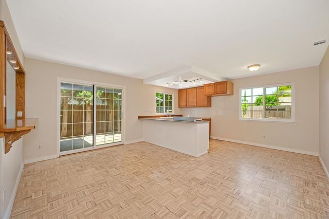 2604 Sunfish Ct, Sacramento, CA 95826