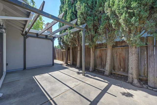 2604 Sunfish Ct, Sacramento, CA 95826