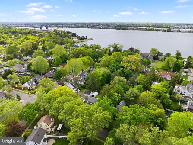 4 2ND ST, Riverton, NJ 08077