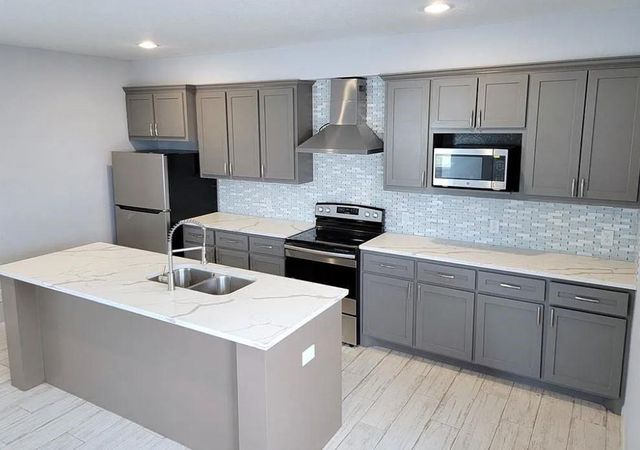 8203 Oak Knoll Lane B, Houston, TX 77028