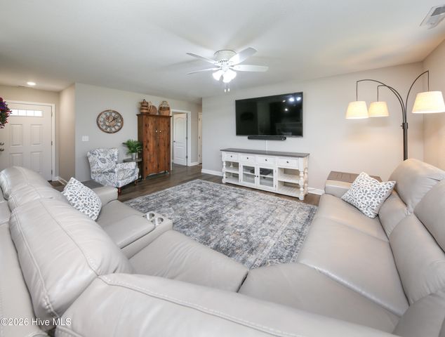 100 Cutters Lane, Elizabeth City, NC 27909