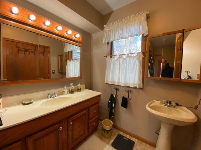 2473 SE Marshall Street, Albert Lea, MN 56007