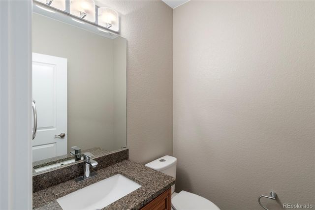 1131 S Balsam Court, Lakewood, CO 80232
