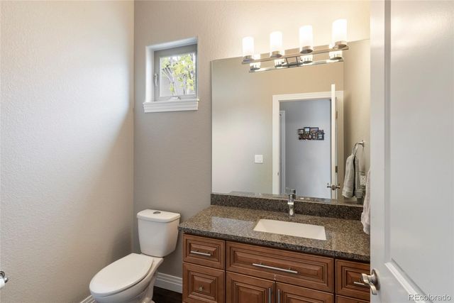 1131 S Balsam Court, Lakewood, CO 80232
