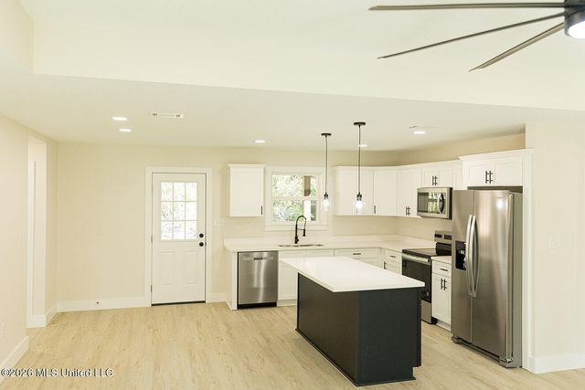 1709 Barracuda Drive, Gautier, MS 39553