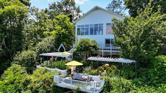 1001 E Brow Road, Lookout Mountain, TN 37350