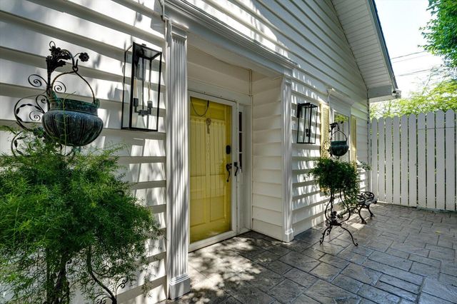 1001 E Brow Road, Lookout Mountain, TN 37350