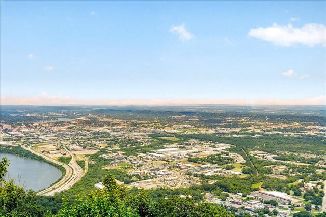 1001 E Brow Road, Lookout Mountain, TN 37350