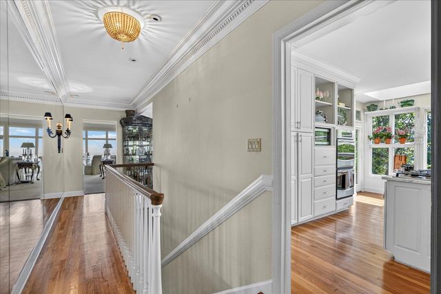 1001 E Brow Road, Lookout Mountain, TN 37350