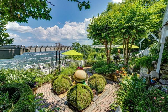 1001 E Brow Road, Lookout Mountain, TN 37350