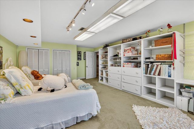 1001 E Brow Road, Lookout Mountain, TN 37350