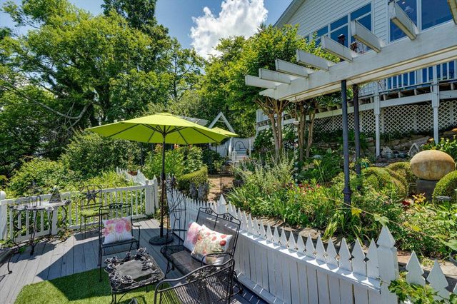 1001 E Brow Road, Lookout Mountain, TN 37350