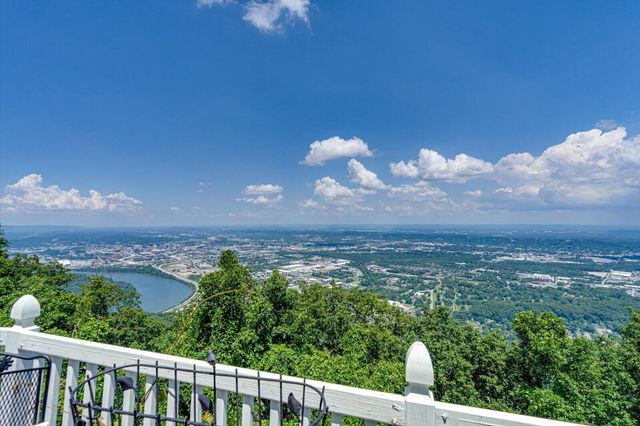1001 E Brow Road, Lookout Mountain, TN 37350