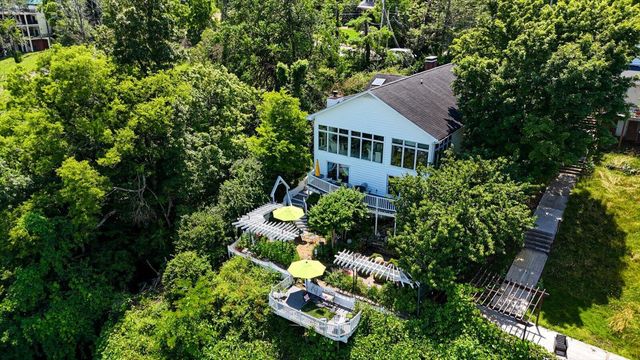 1001 E Brow Road, Lookout Mountain, TN 37350