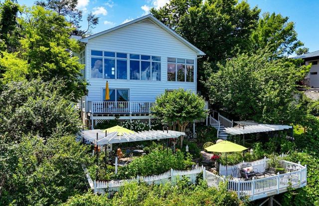 1001 E Brow Road, Lookout Mountain, TN 37350