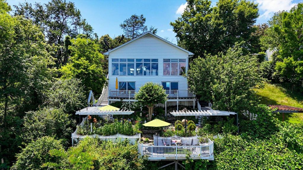 1001 E Brow Road, Lookout Mountain, TN 37350