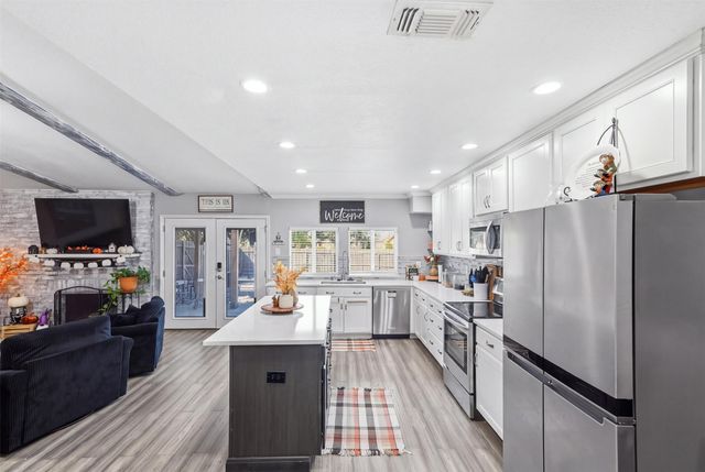 6217 Scenic Drive, Rowlett, TX 75088