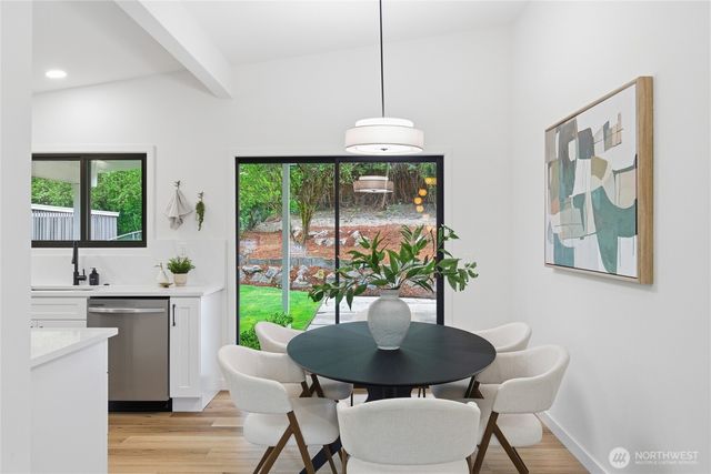 11255 Roseberg Avenue S, Seattle, WA 98168