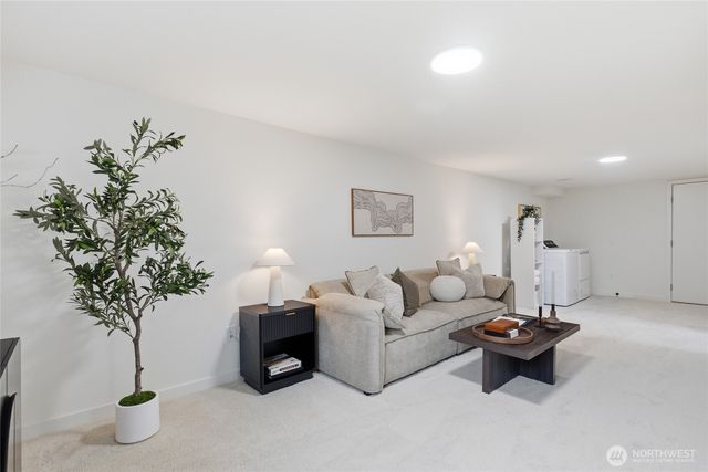 11255 Roseberg Avenue S, Seattle, WA 98168