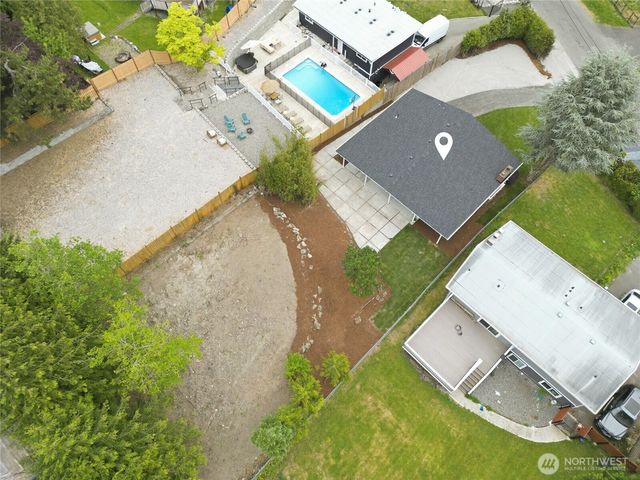 11255 Roseberg Avenue S, Seattle, WA 98168