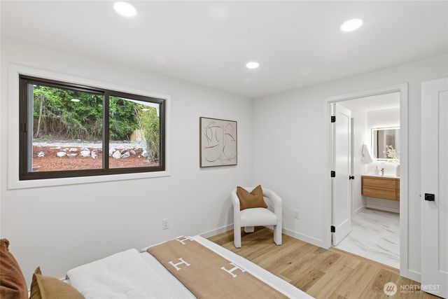 11255 Roseberg Avenue S, Seattle, WA 98168