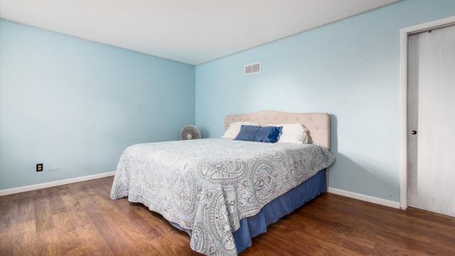 151 Pine Village Drive, Granville, OH 43023