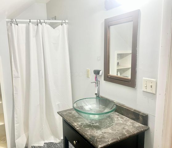 151 Pine Village Drive, Granville, OH 43023