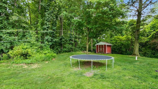 151 Pine Village Drive, Granville, OH 43023