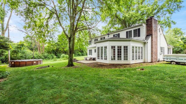 151 Pine Village Drive, Granville, OH 43023