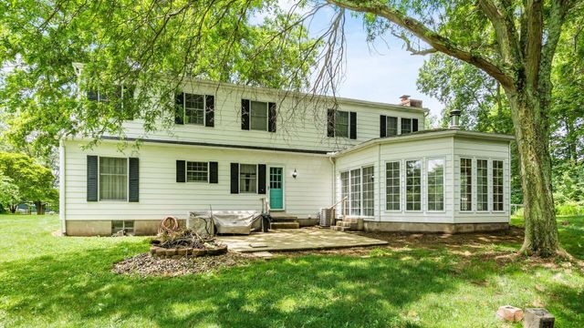 151 Pine Village Drive, Granville, OH 43023