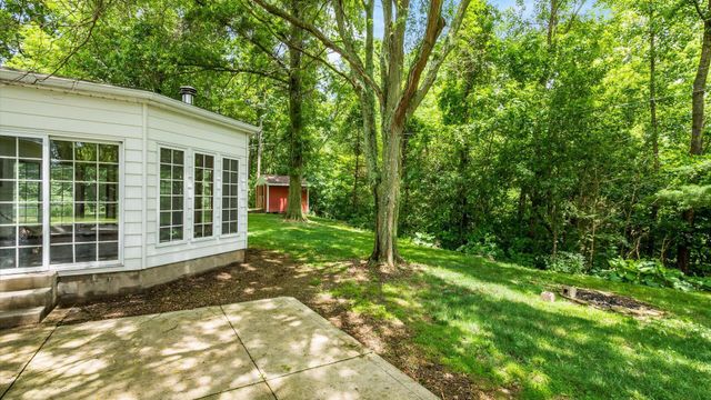 151 Pine Village Drive, Granville, OH 43023