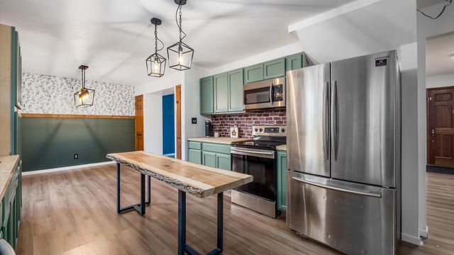 151 Pine Village Drive, Granville, OH 43023