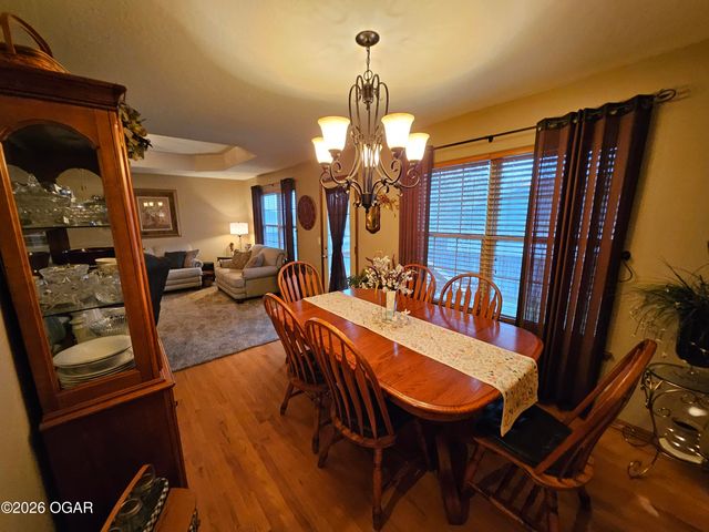 206 Prairie Lane, Monett, MO 65708