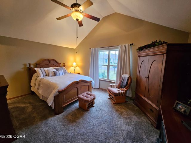 206 Prairie Lane, Monett, MO 65708