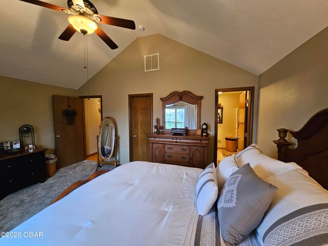 206 Prairie Lane, Monett, MO 65708