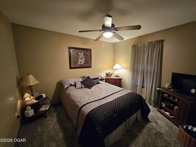 206 Prairie Lane, Monett, MO 65708