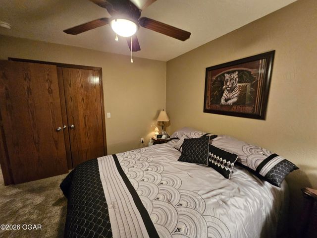 206 Prairie Lane, Monett, MO 65708