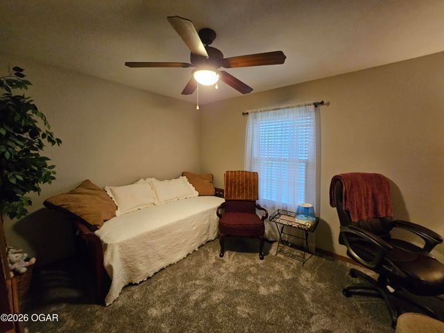 206 Prairie Lane, Monett, MO 65708