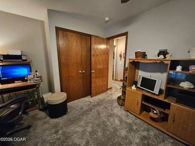 206 Prairie Lane, Monett, MO 65708