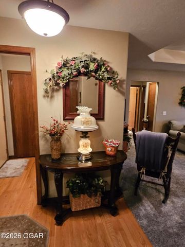 206 Prairie Lane, Monett, MO 65708